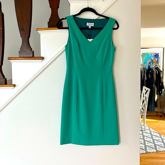 Green Amy Matto New York Dress - Picture 6 of 6